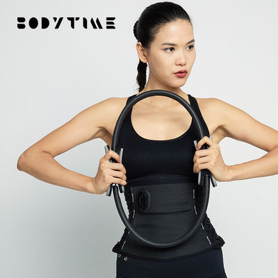 Οι γυναίκες λεπταίνουν την παχιά καίγοντας ζώνη στομαχιών με τα συστήματα EMS